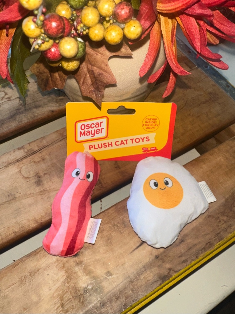 Oscar Mayer Plush 2ct Cat Toys -
Sunny Side Up Egg and Bacon. - New